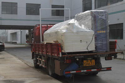 交付的拉力機(jī)和定制的落球沖擊試驗機(jī)等一批檢測設(shè)備和使用的車輛